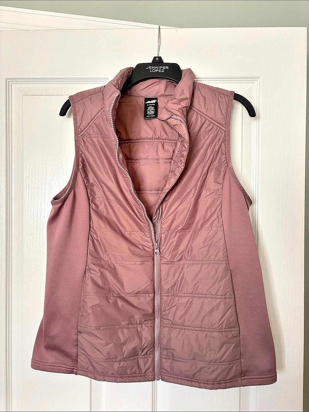 AVIA Girls Large Puffer Vest in Purple Like New